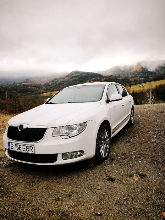 Vînd Skoda superb