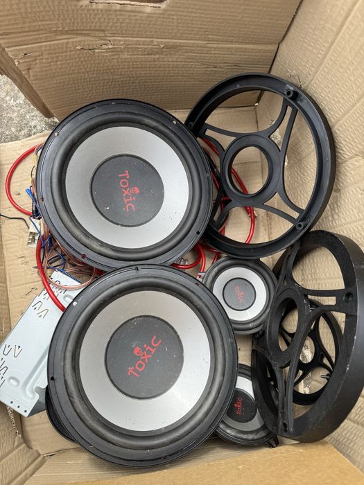 Xzound AVX200 + Toxic усилвател + колони - Автомобилно озвучаване