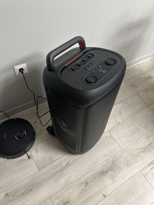 Vand urgent boxa portabila jbl aproape noua