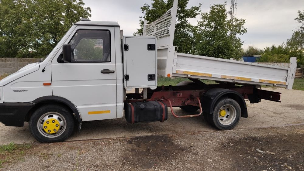 Vând Iveco Dayli basculantă 3,5 t