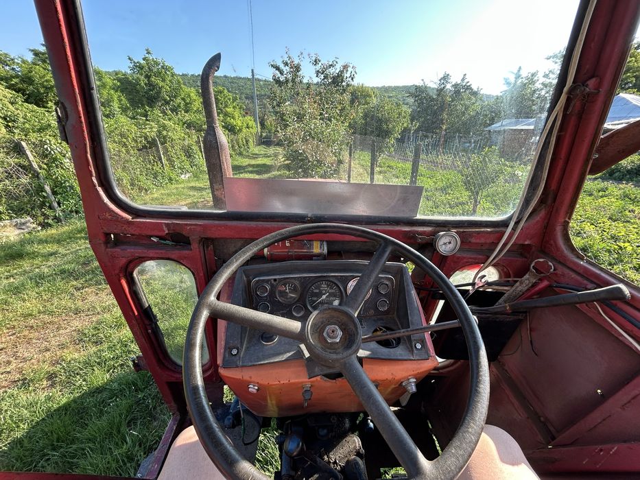 Vând tractor UTB 445