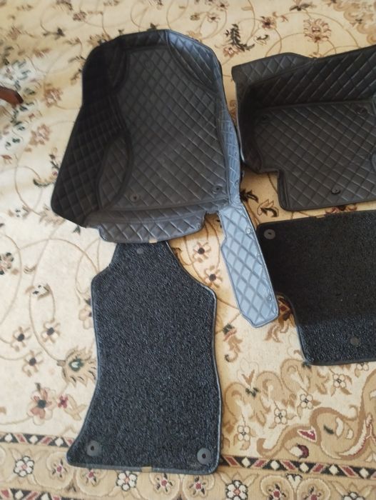 Продам коврик Три .Д.на  Субару XV.