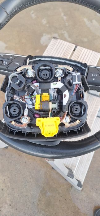 Продавам волан за Ауди