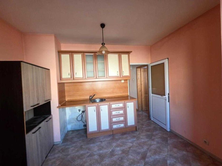 Продава се Двустаен апартамент в Пловдив, Кючук Париж - 60 кв.м за 961 €/кв.м - Снимка #1
