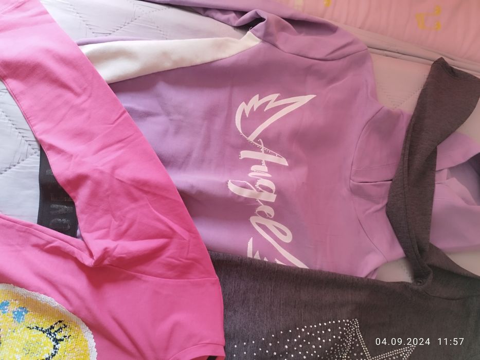 Детски блузи и суичър размер 146..