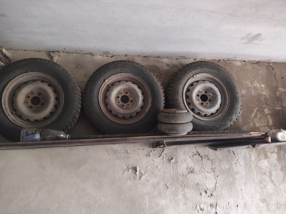 Продам резину на дисках R13 4шт