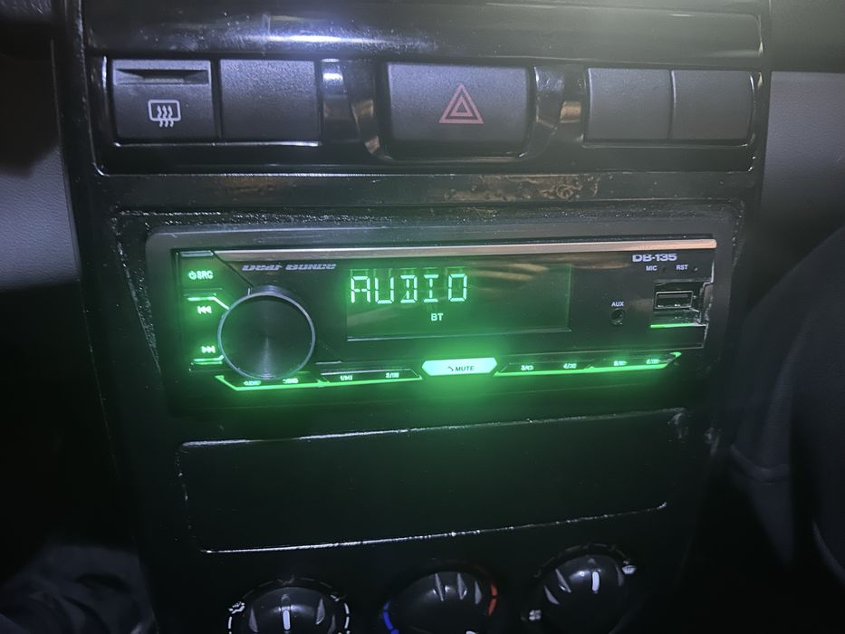 Автомагнитолла deaf bonce 135