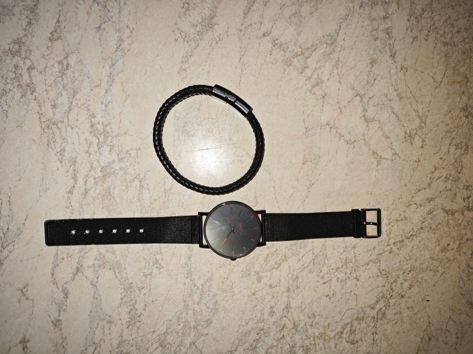 Часы с браслетом