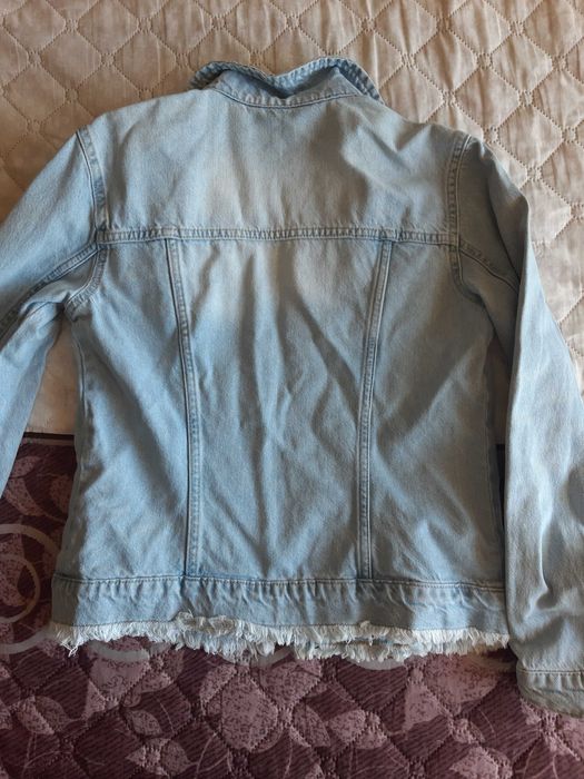 Късо дамско  дънково яке