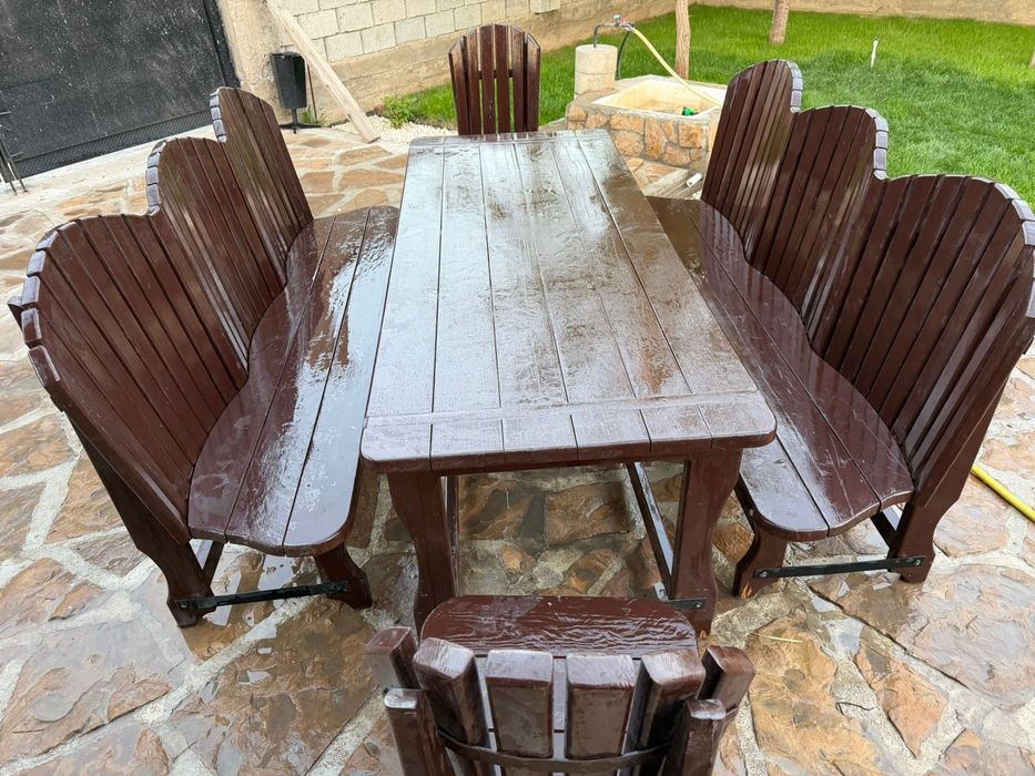 Стол и стулья для сада