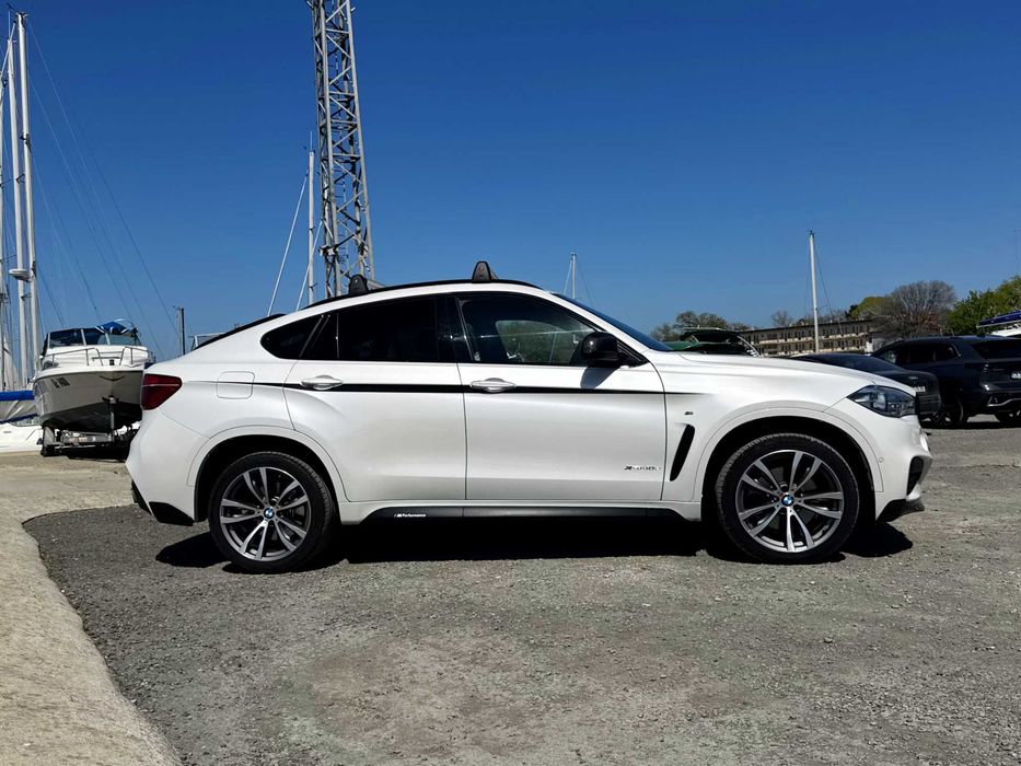 BMW X6 40d Full Carbon* 360* Carplay* MSport* Softclose
