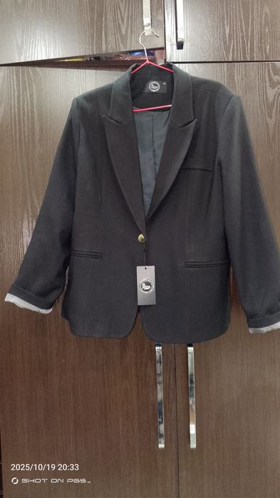 Женский костюм. Новый.