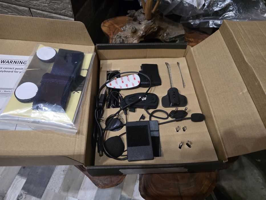 Комуникация AGV Side Share Easy VI Комуникационна система за каска AGV