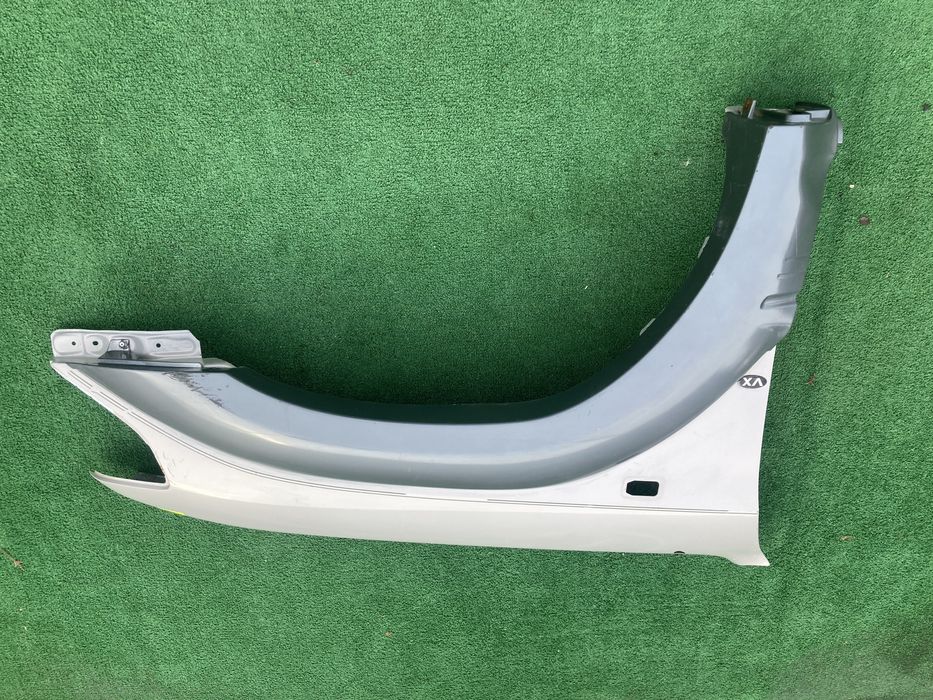 Преден десен калник за тойота ланд крузер/Land cruiser J90 96-02г