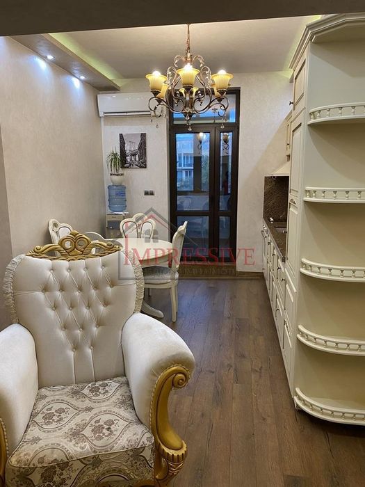 Дава се под наем Тристаен апартамент в Варна, Гръцка махала - 74 кв.м за 765 € - Снимка #8