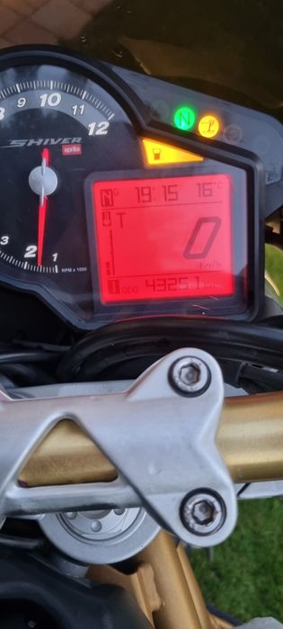 Vând Aprilia Shyver 750