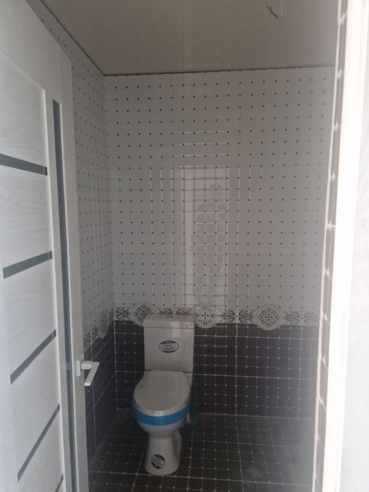 Уй нафосат дуконни йангинасинда жайлашган