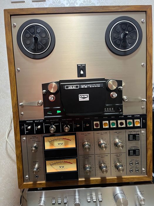 Vand magnetofon akai gx 400