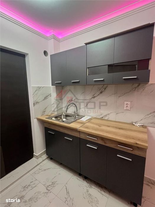 Vanzare camera camin renovata complet