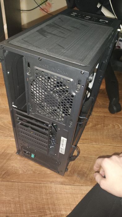 Корпус с БП и вентиляторами