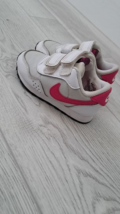 Децки маратонки Nike