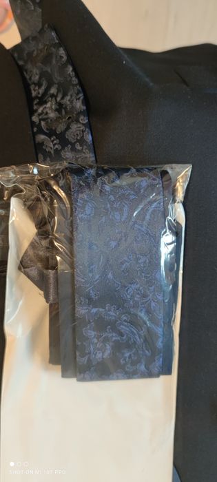 Costum elegant barbatesc