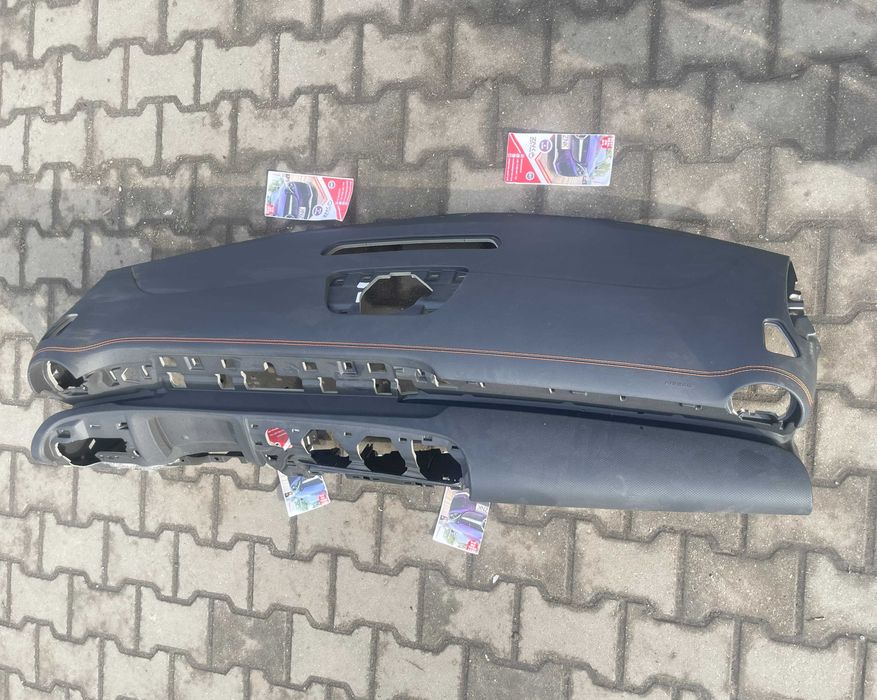 Mercedes Benz GLA EQA h247 - plansa de bord - diferite modele cusaturi