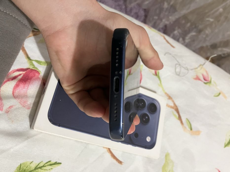 Продавам IPhone 17 pro