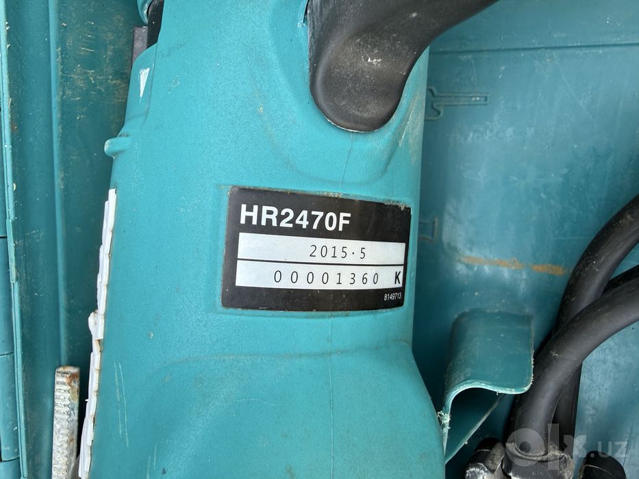 * Makita HR2470F оригинальный перфоратор б/у в хорошем состоянии
