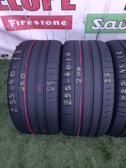 255.40.18-225.45.18 2x Michelin 2x Goodyear