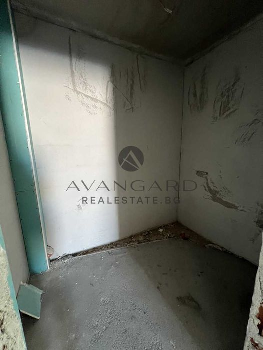 Продава се Тристаен апартамент в Пловдив, Остромила - 125 кв.м за 939 €/кв.м - Снимка #4