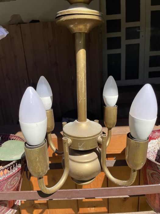 candelabru cu patru becuri