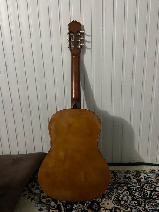 Акустическая гитара