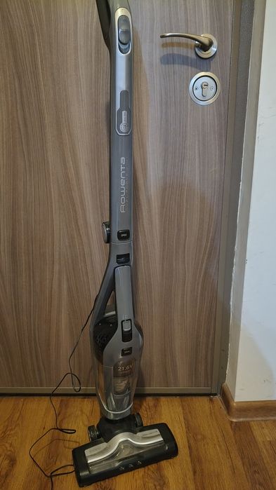 Aspirator cu acumulator Rowenta