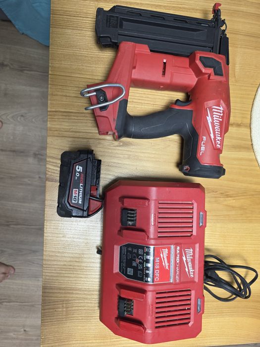 Pistol cuie  finisaj Milwaukee m18 Fn18gs