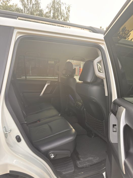 Автомобиль Toyota Prado 150