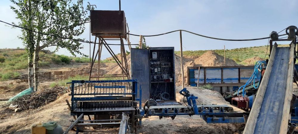 Гишт заводи сотилади НАВОИЙ.