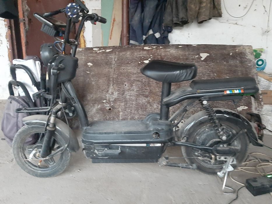 Продам электроскутор