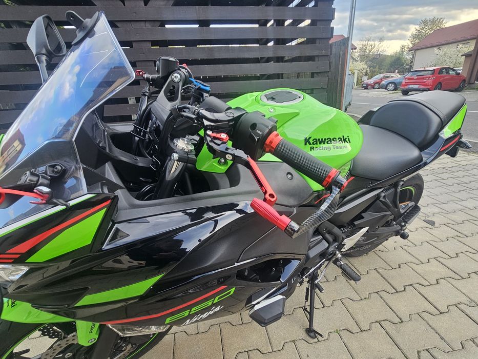 Vând Kawasaki Ninja 650 – 2021 – stare impecabilă, fără accident