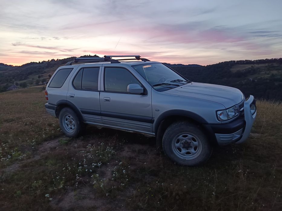Vând Opel Frontera