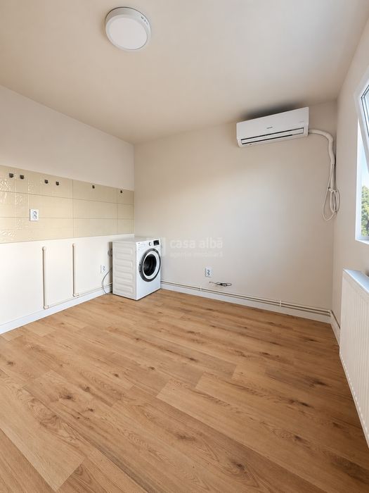 Frumoasa - bd. Poitiers, garsoniera renovata complet, bloc cu lift, LIBERA