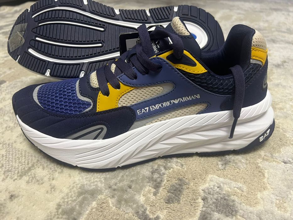 Vind Adidasi Emporio Armani 41