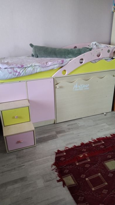 Спальный гарнитур