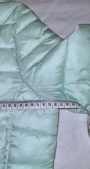 Geaca matlasata -mărime M, impecabila, brand Colours of the world