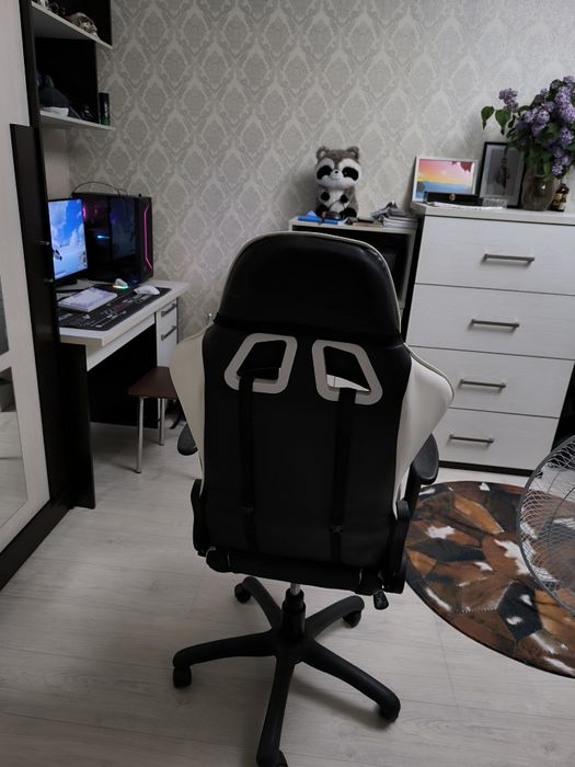 Компьютерное кресло