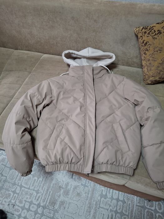 Продам куртку обсолютно новую