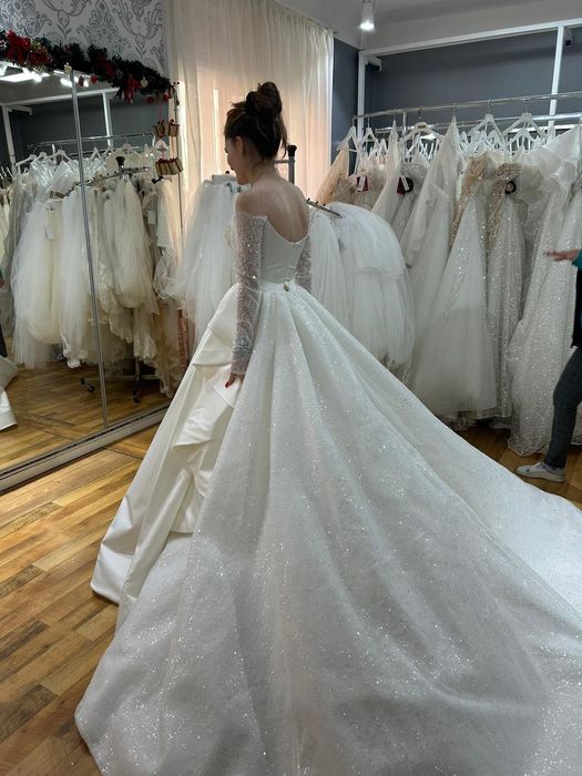 Rochie de mireasǎ din 2 in 1