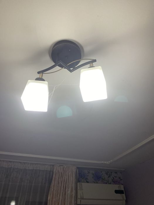 Продам люстры хорошие