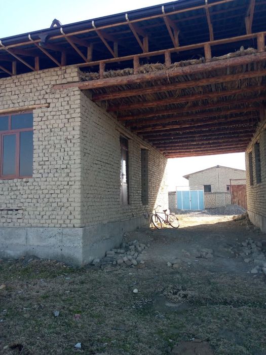 Uy sotiladi arzon narxda