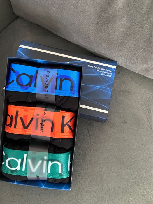 Boxeri barbati.    .